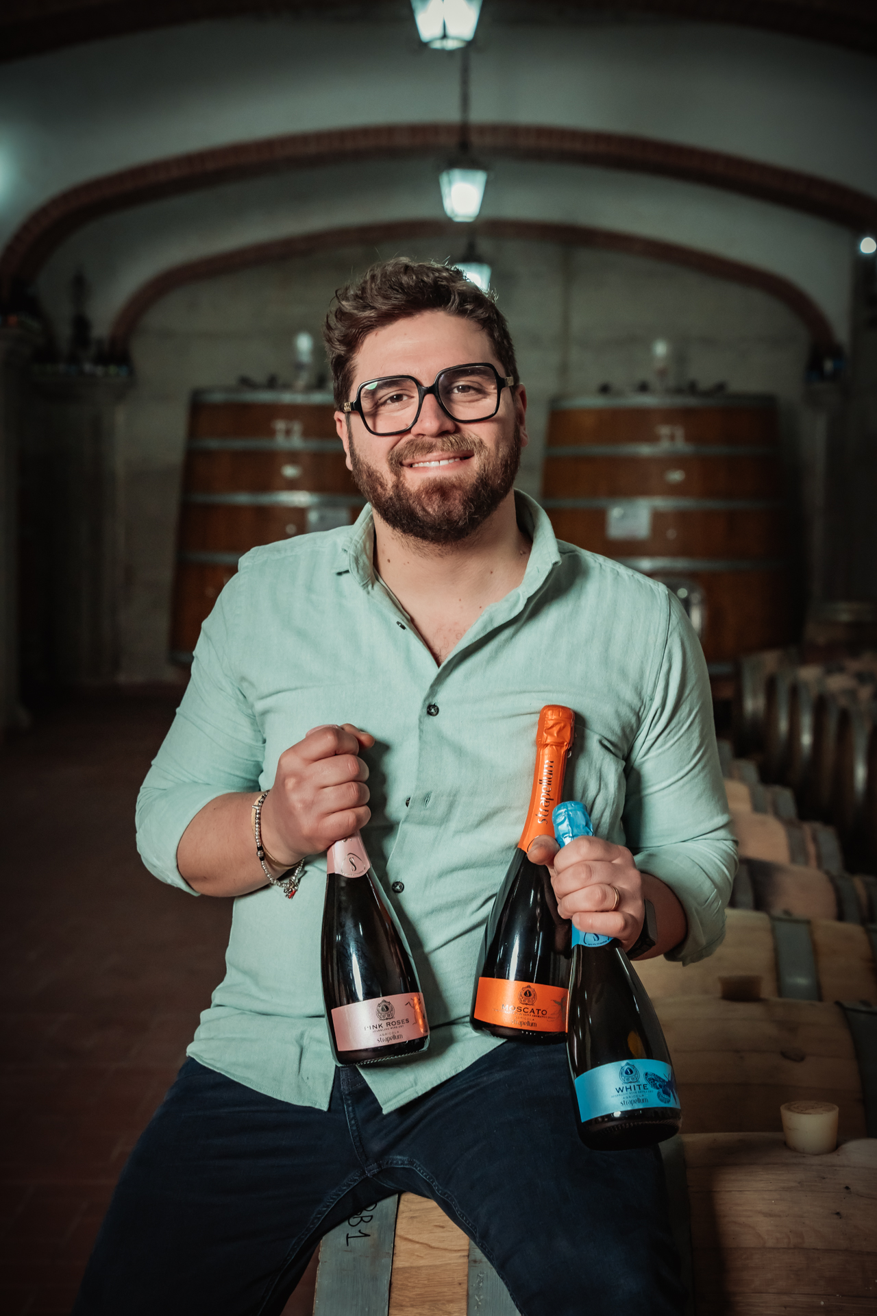 alt="Affinamento Aglianico del Vulture in barrique Cantine Strapellum"